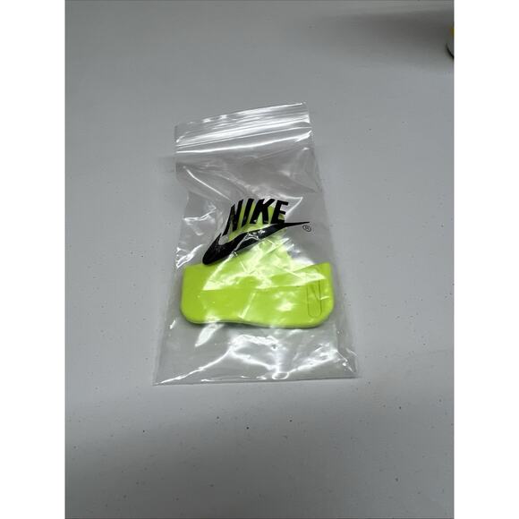 Nike Zoom Mamba VI 6 Mens Size 10.5 Sail Pink Track & Field DR2733-101 New - Picture 7 of 7